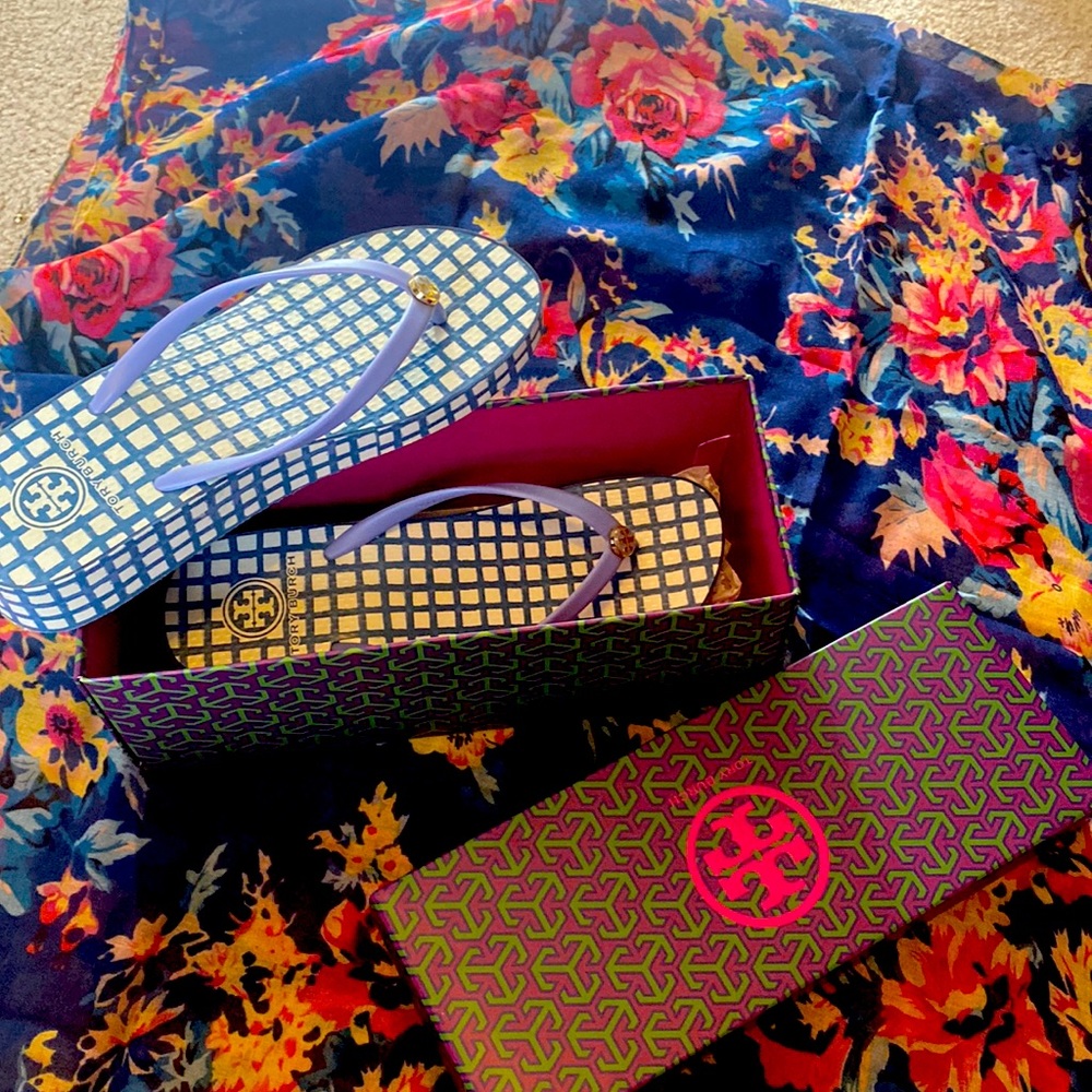 Tory Burch Thandie Wedge Sandals. Light Haven-Canvas Plaid size 9.